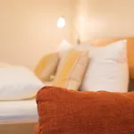 מלון Landhotel-gasthof Gruener Baum הרסברוק
