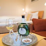 מלון Landhotel-gasthof Gruener Baum 3*