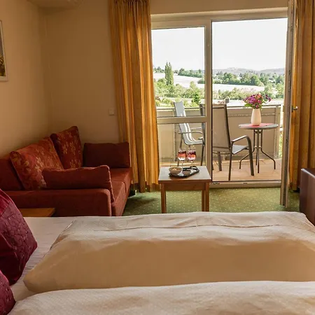 Landhotel-gasthof Gruener Baum 3* Hersbruck