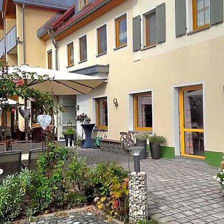 Landhotel-gasthof Gruener Baum 3*