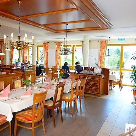 Landhotel-gasthof Gruener Baum 3* 헤르스브루크